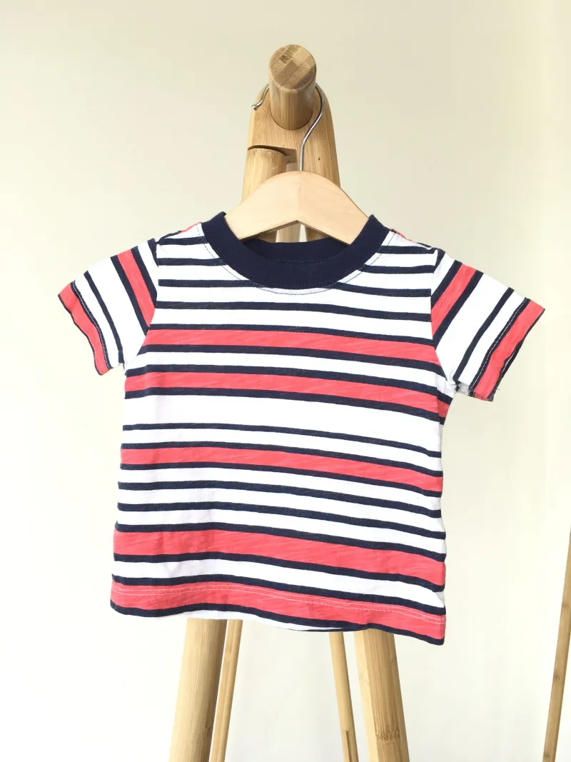 Striped Shirt เสื้อยืด สีลายขวาง