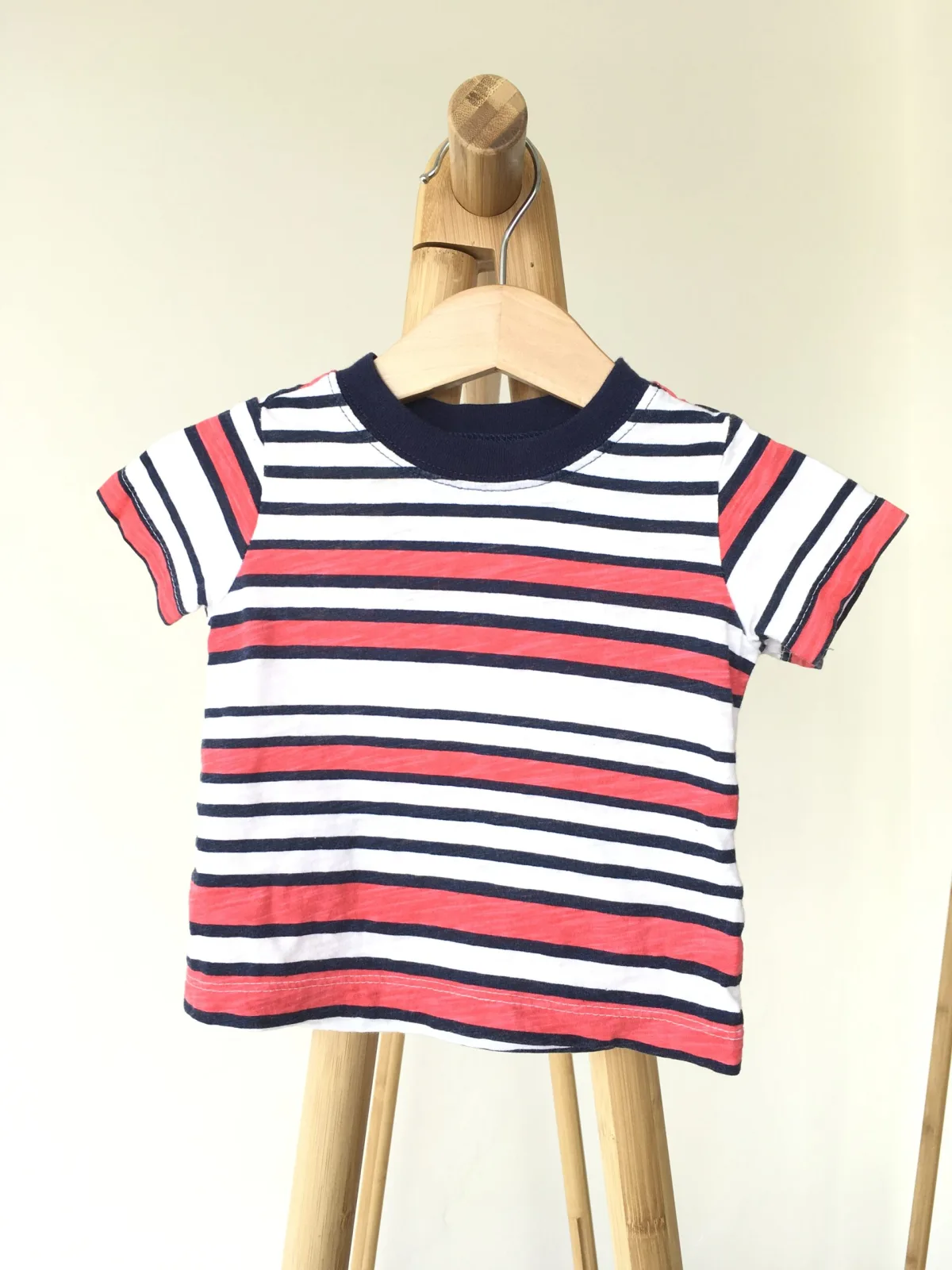 Striped Shirt เสื้อยืด สีลายขวาง