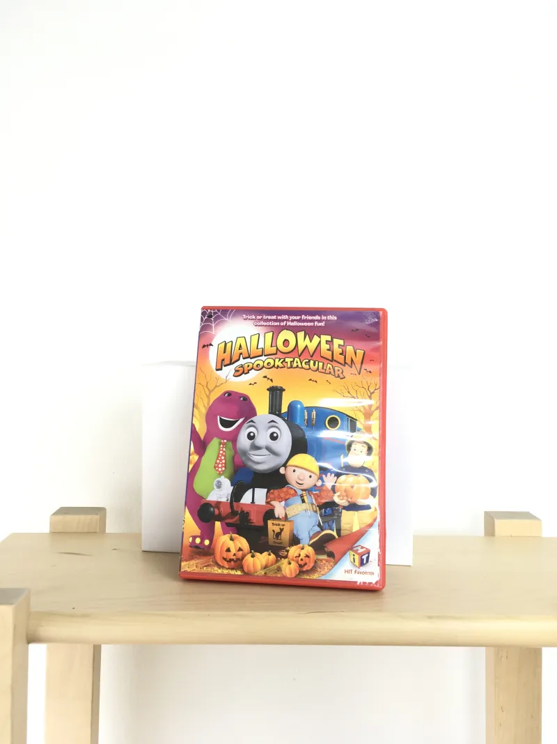 DVD Halloween Spooktacular การ์ตูนเพิ่มทักษะการเรียนรู้ภาษาอังกฤษสำหรับเด็ก
