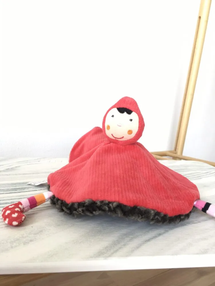 Musical RRH Wolf Doll ตุ๊กตาหมาป่ากางขา