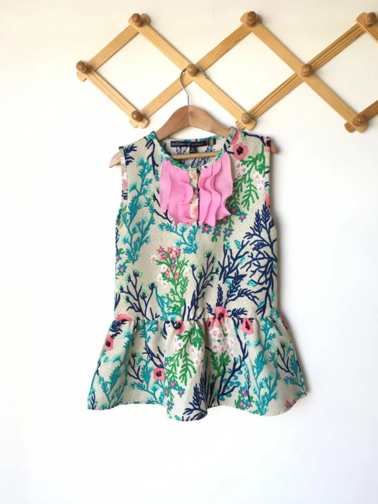 Dress ชุดเดรสลูกไม้