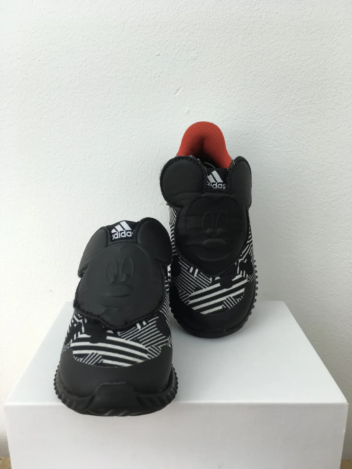 Mickey Mouse Boys Shoes รองเท้าเด็กผู้ชายลายมิกกี้เมาส์