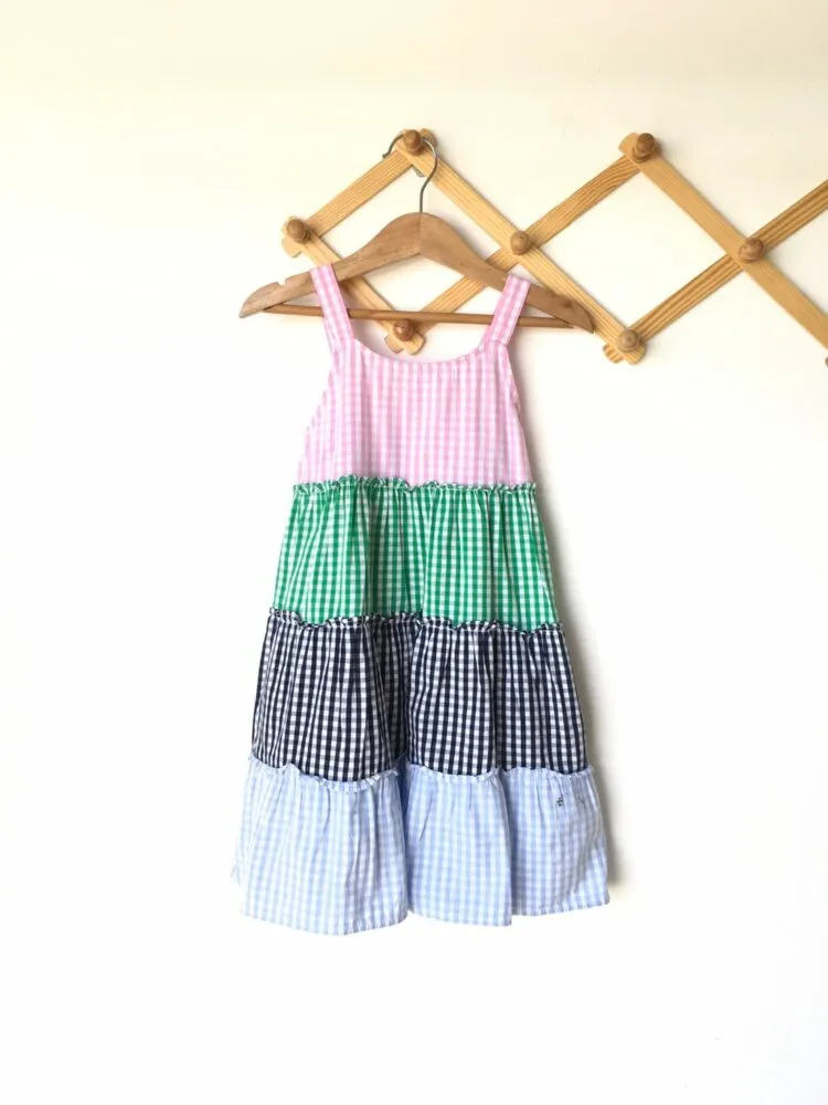 Gingham Sleeveless Dress เดรสแขนกุดลายตาราง