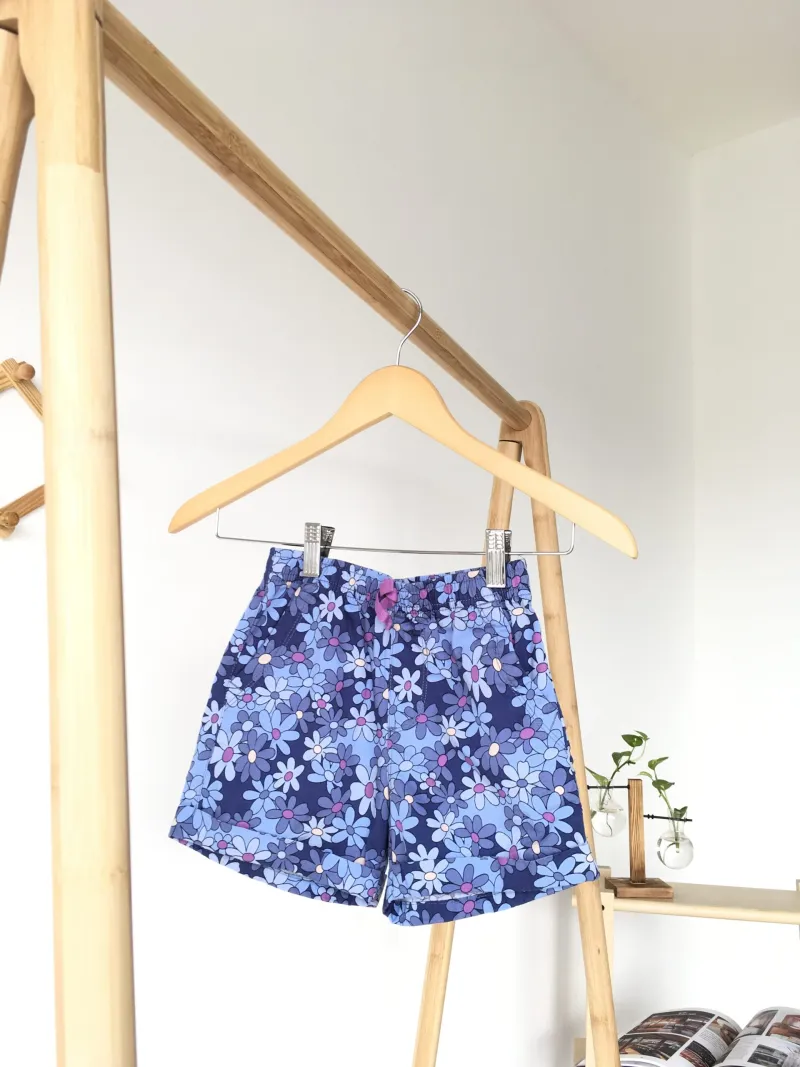 Flower pants กางเกงขาสั้น ลายดอกไม้