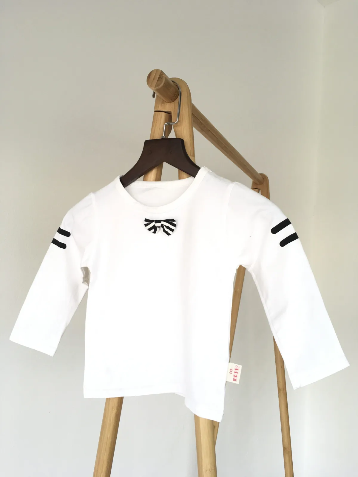 White long sleeve เสื้อแขนยาวสีขาว