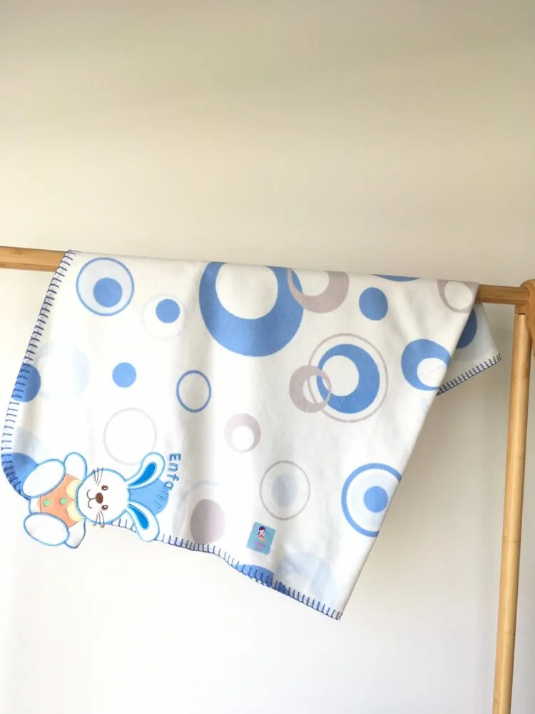 Rabbit Blanket ผ้าห่มเด็กคู่กระต่ายน้อย