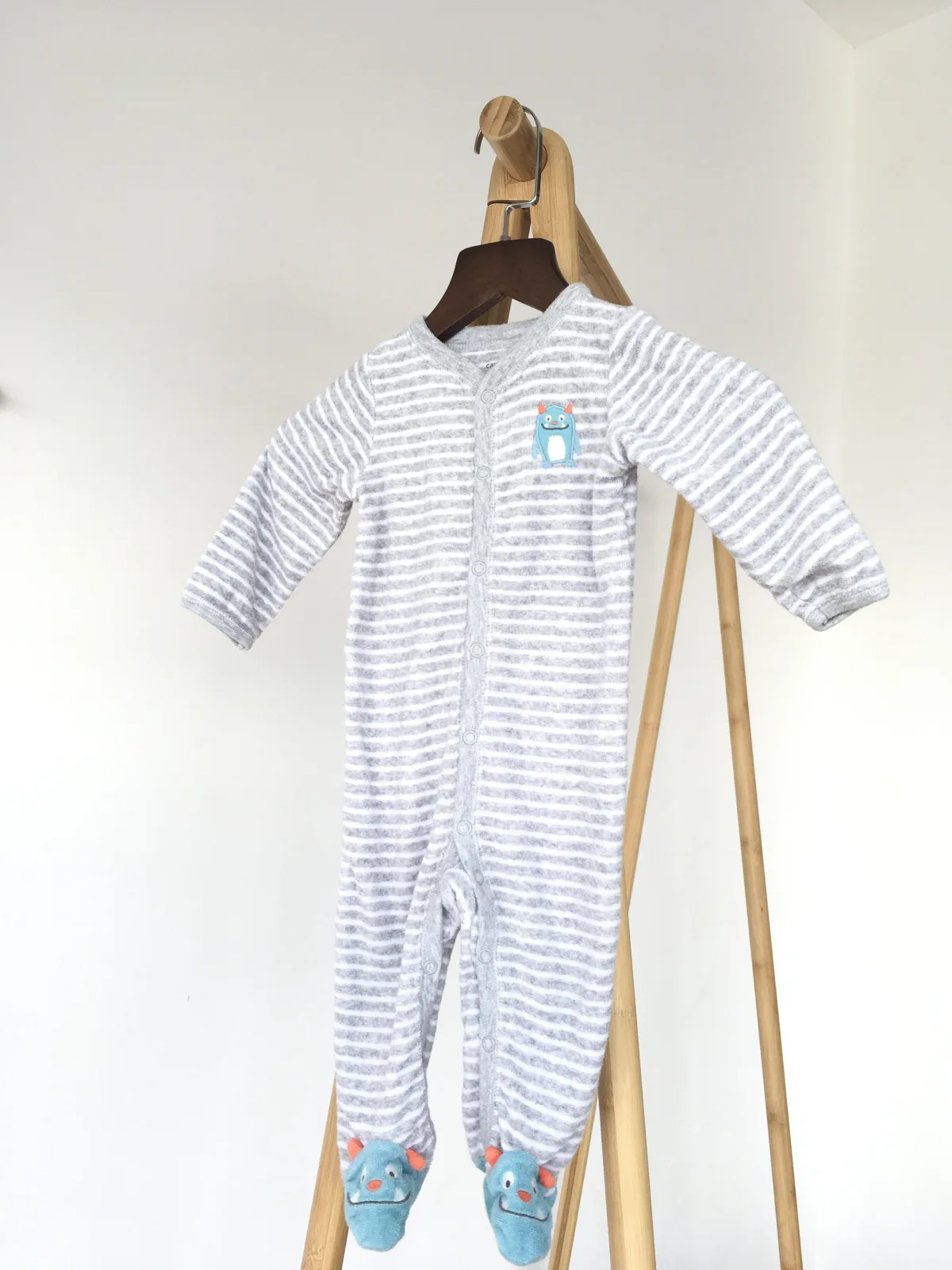 Striped Pajamas ชุดนอนคอกลมขายาว ลายขวาง