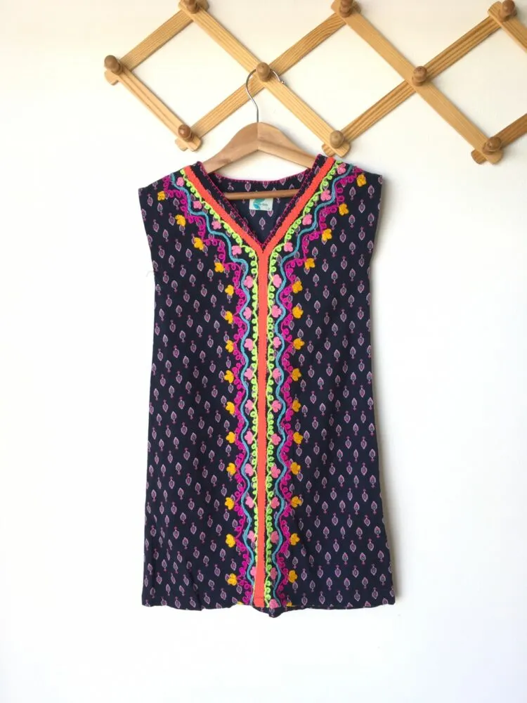 Dress ชุดเดรสพื้นบ้าน