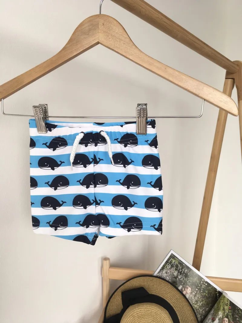 Whale Swim Trunks กางเกงว่ายน้ำขาสั้นลายวาฬ