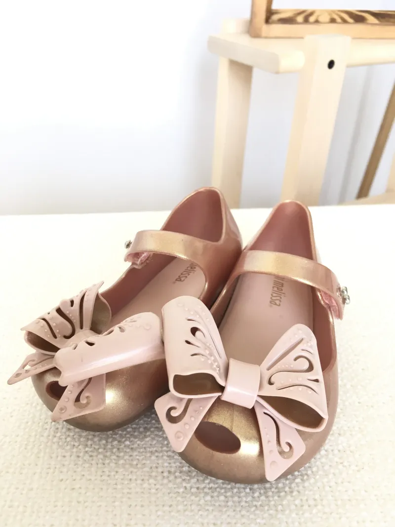 Bows Detailing Sandals รองเท้าแตะติดโบว์