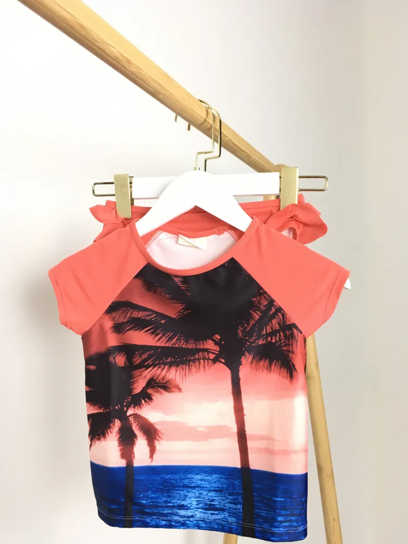 Sunset Rush Guard 2-pieceSwimsuit ชุดว่ายน้ำยามพระอาทิตย์ตก