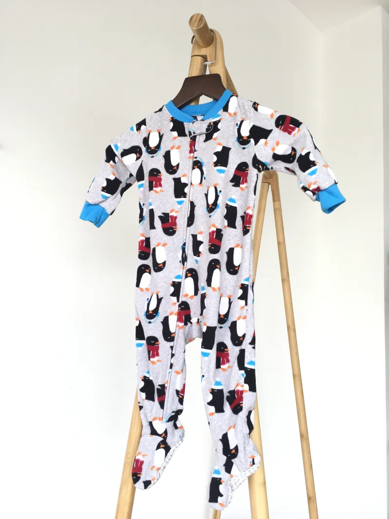 Penguin Pajamas ชุดนอนคอกลมขายาว ลายแพนกวิน