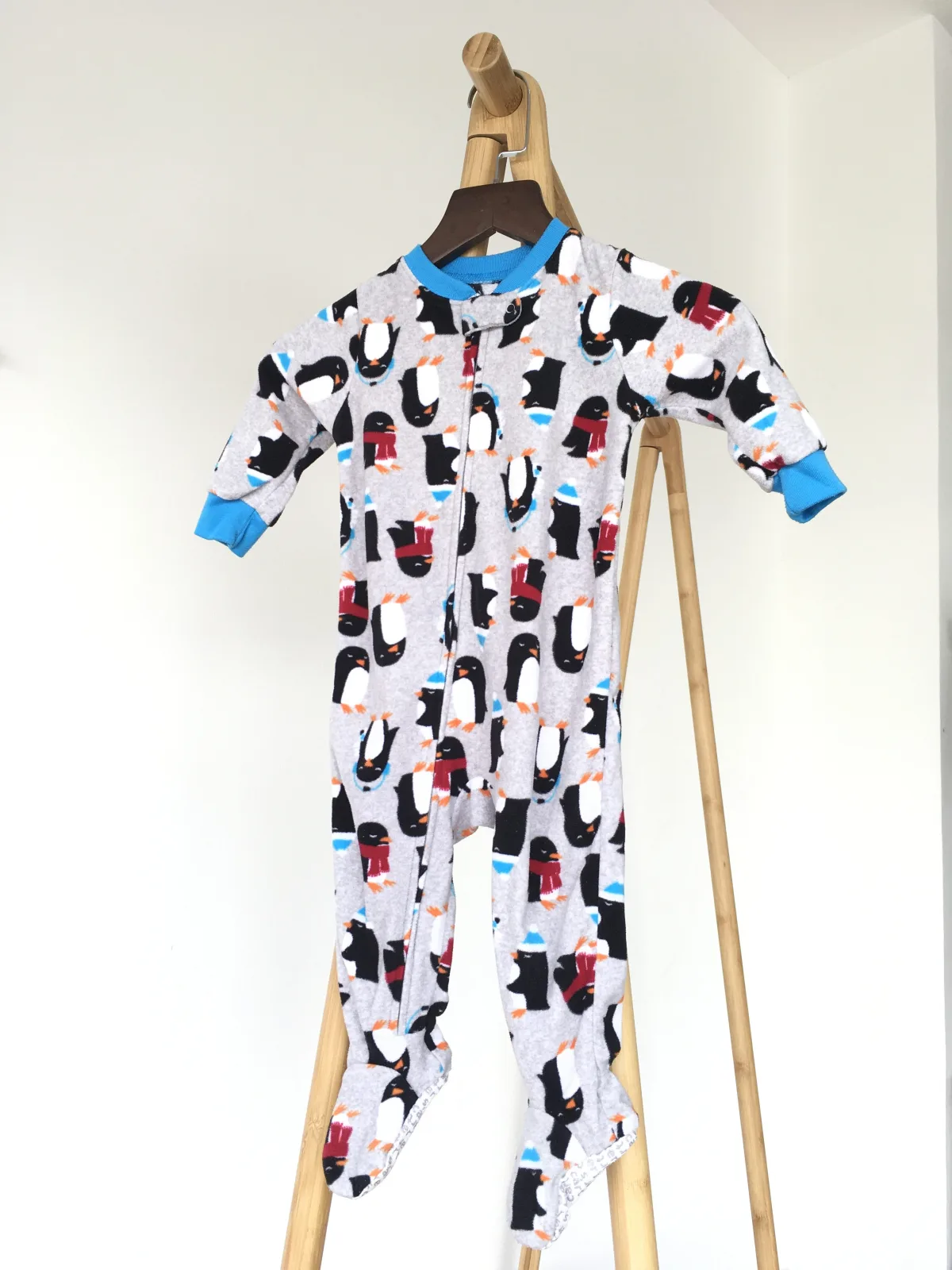 Penguin Pajamas ชุดนอนคอกลมขายาว ลายแพนกวิน